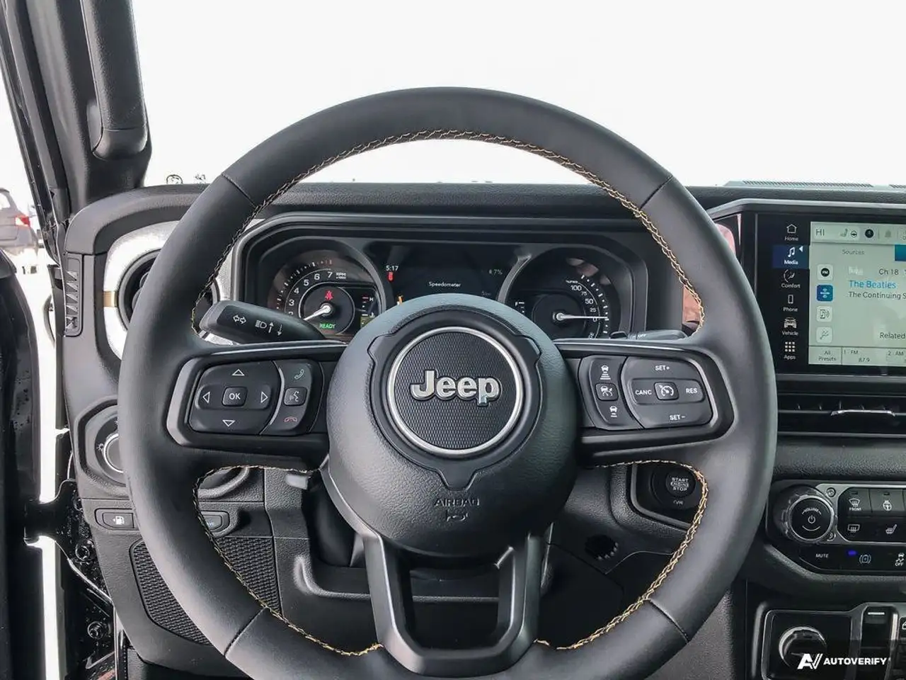 Jeep Wrangler снимка Jeep Wrangler
