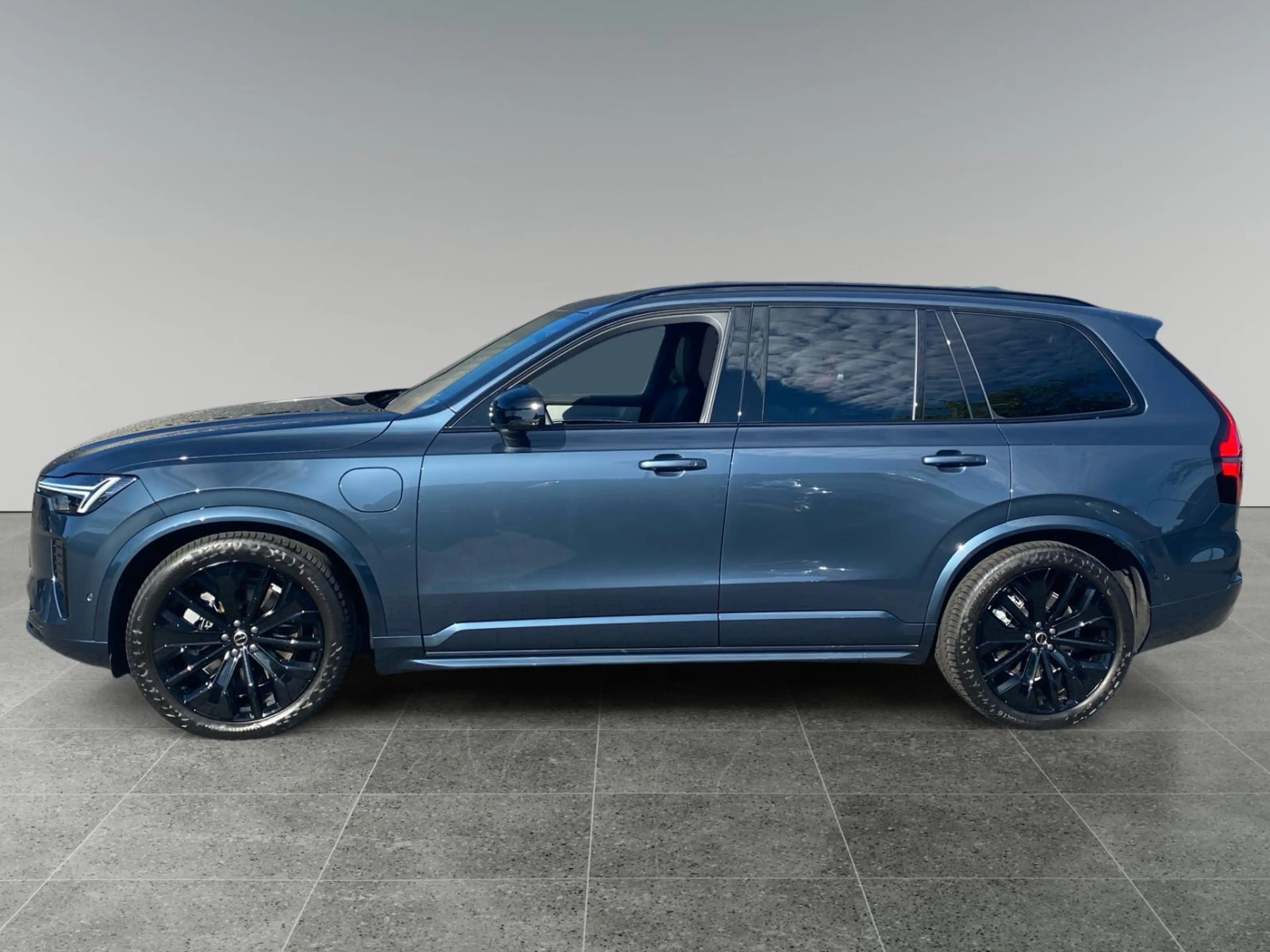 Volvo XC90 2.0 T8 Plug-in hybrid AWD Ultra Black Edition | Fu — photo 2