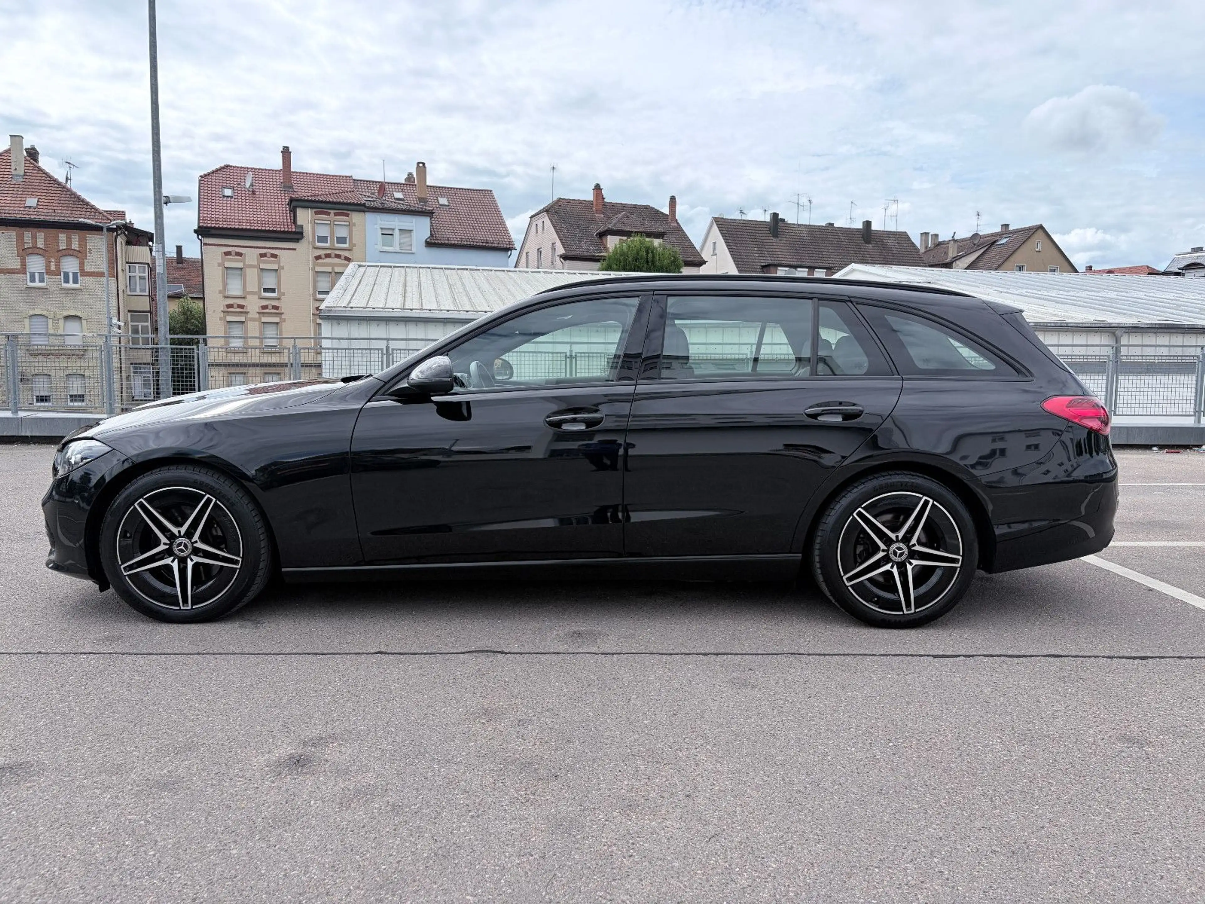 Mercedes-Benz C 200 T d 9G PANO/AHK/18"AMG/DISTRONIC/KAMERA — photo 8
