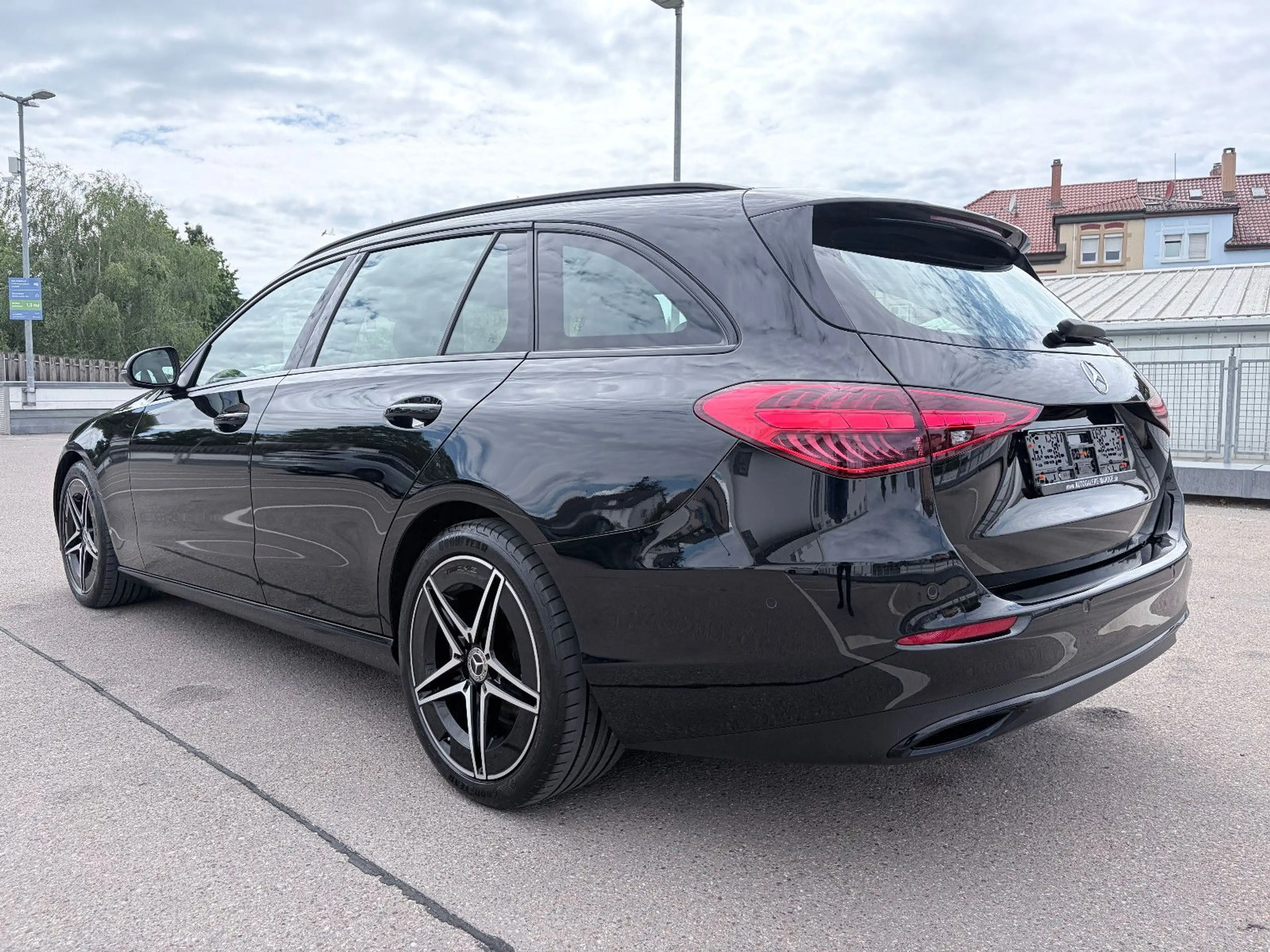 Mercedes-Benz C 200 T d 9G PANO/AHK/18"AMG/DISTRONIC/KAMERA — photo 7