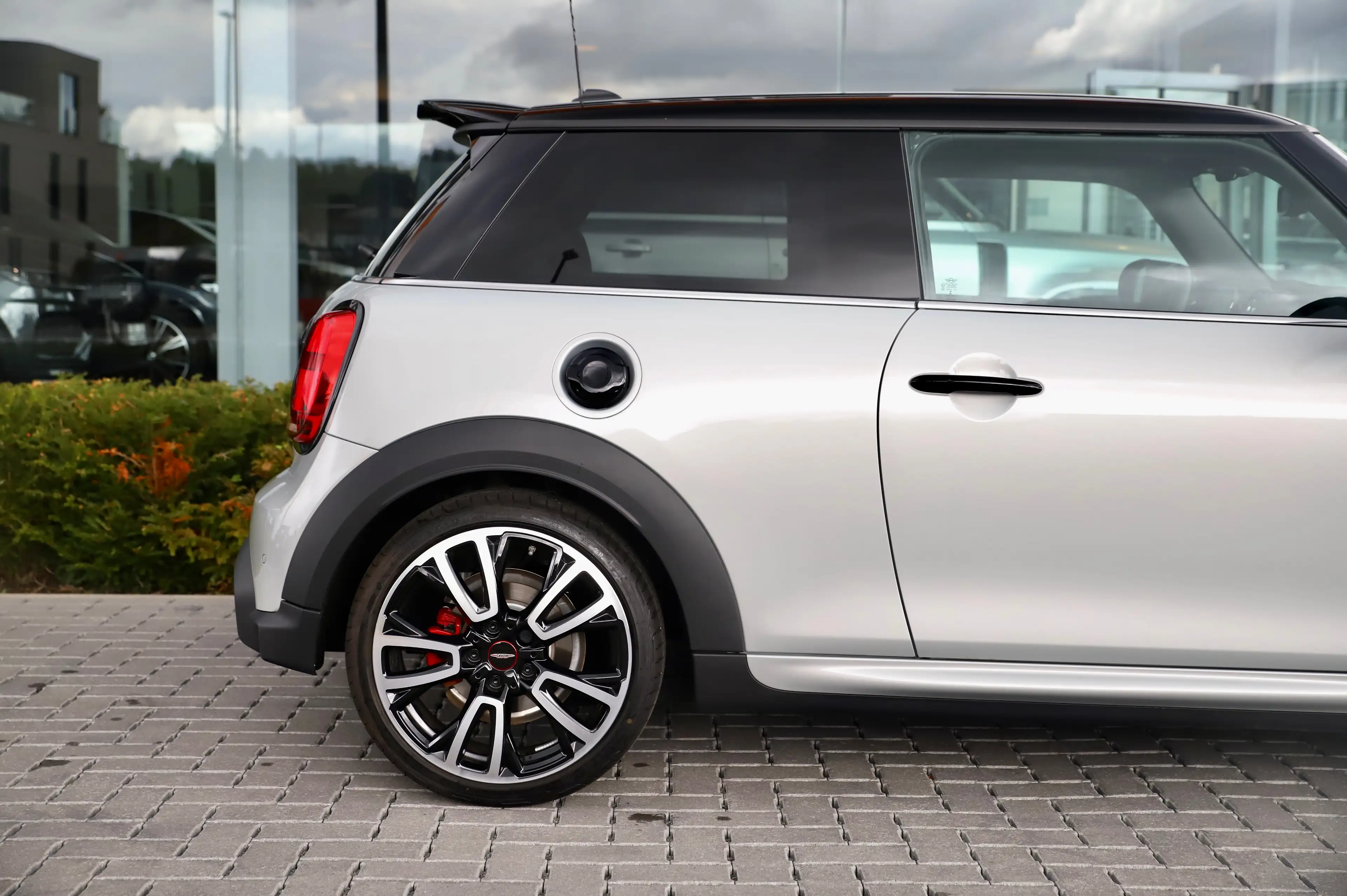 MINI John Cooper Works 2.0AS DCT - CarPlay - Adaptive LED - Cruise - DAB - Ambiant - Lane Assist - Navi - ... — photo 7