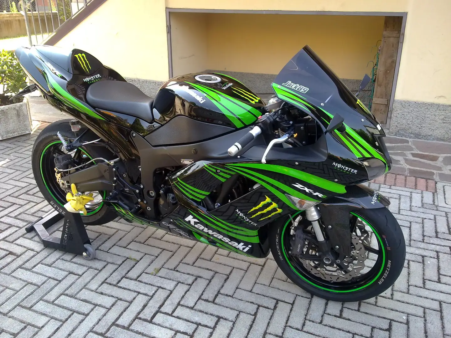Kawasaki Ninja ZX-6R R performance Schwarz - 1