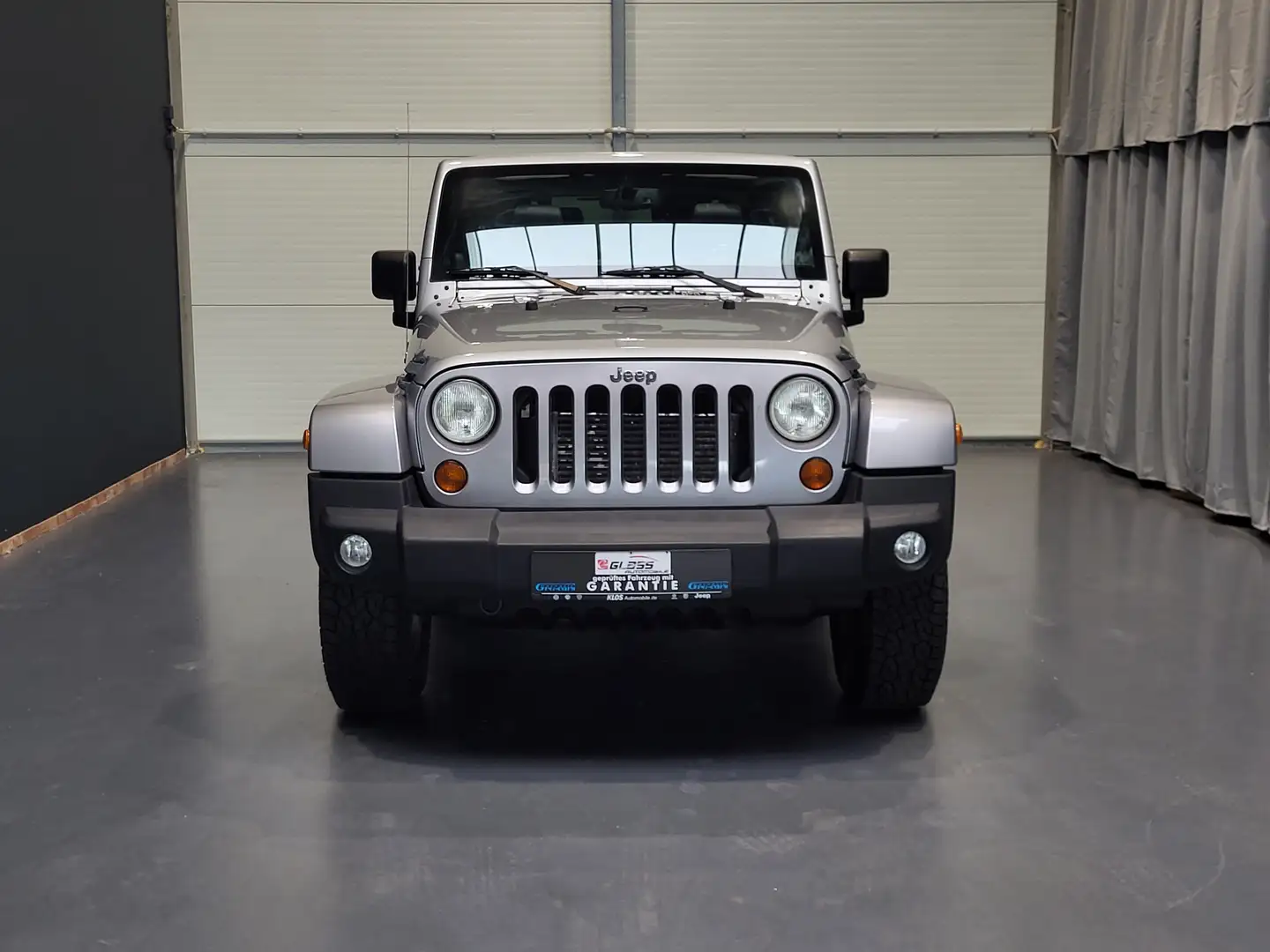 Jeep Wrangler 2.8CRD Sahara *AHK| Navi| Sitzheizung* Grau - 2