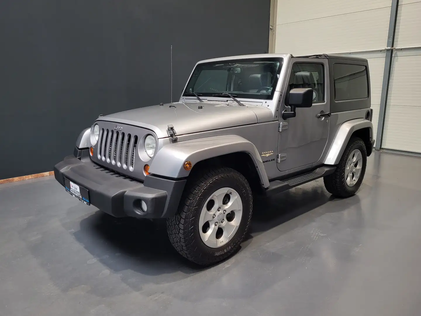 Jeep Wrangler 2.8CRD Sahara *AHK| Navi| Sitzheizung* Grau - 1