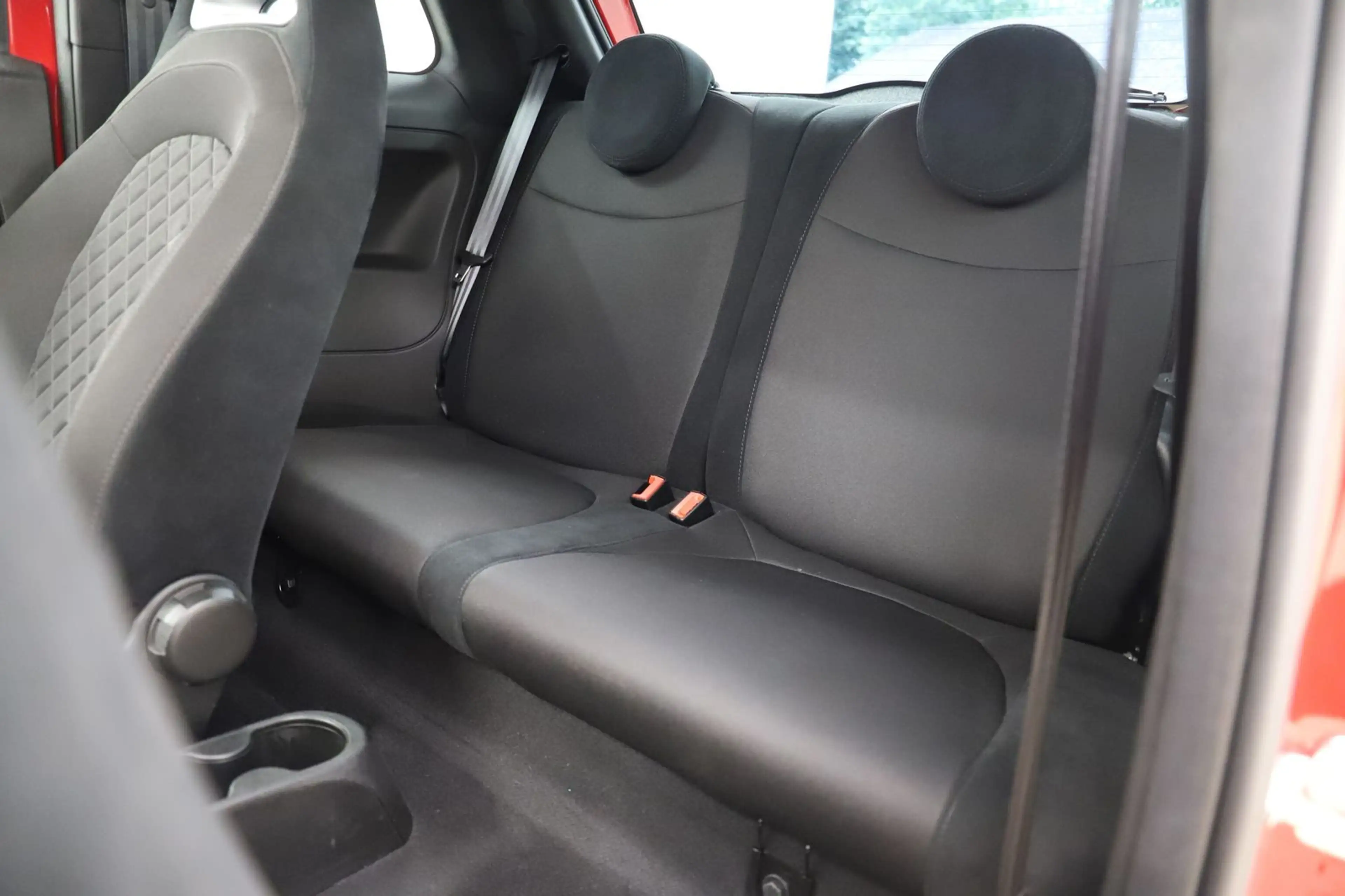 Abarth 595 1.4 T-Jet 165PS Automatik Carplay Beats — photo 11