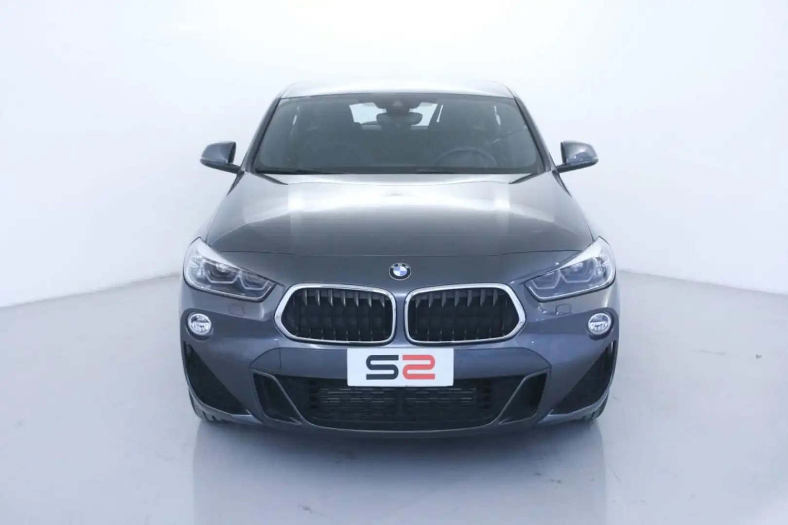 BMW X2 M sDrive18i Msport M Sport/NAVIGATORE/SEDILI RISC. Šedá - 2