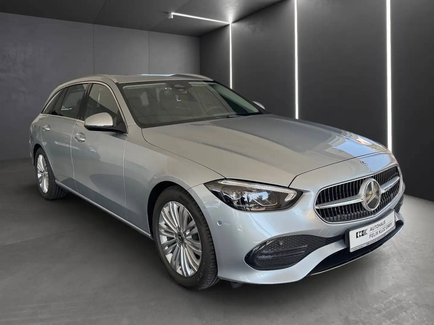 Mercedes-Benz C 180 T Avantgarde*Kamera*LED*Easy-Pack*CarPlay* Zilver - 2