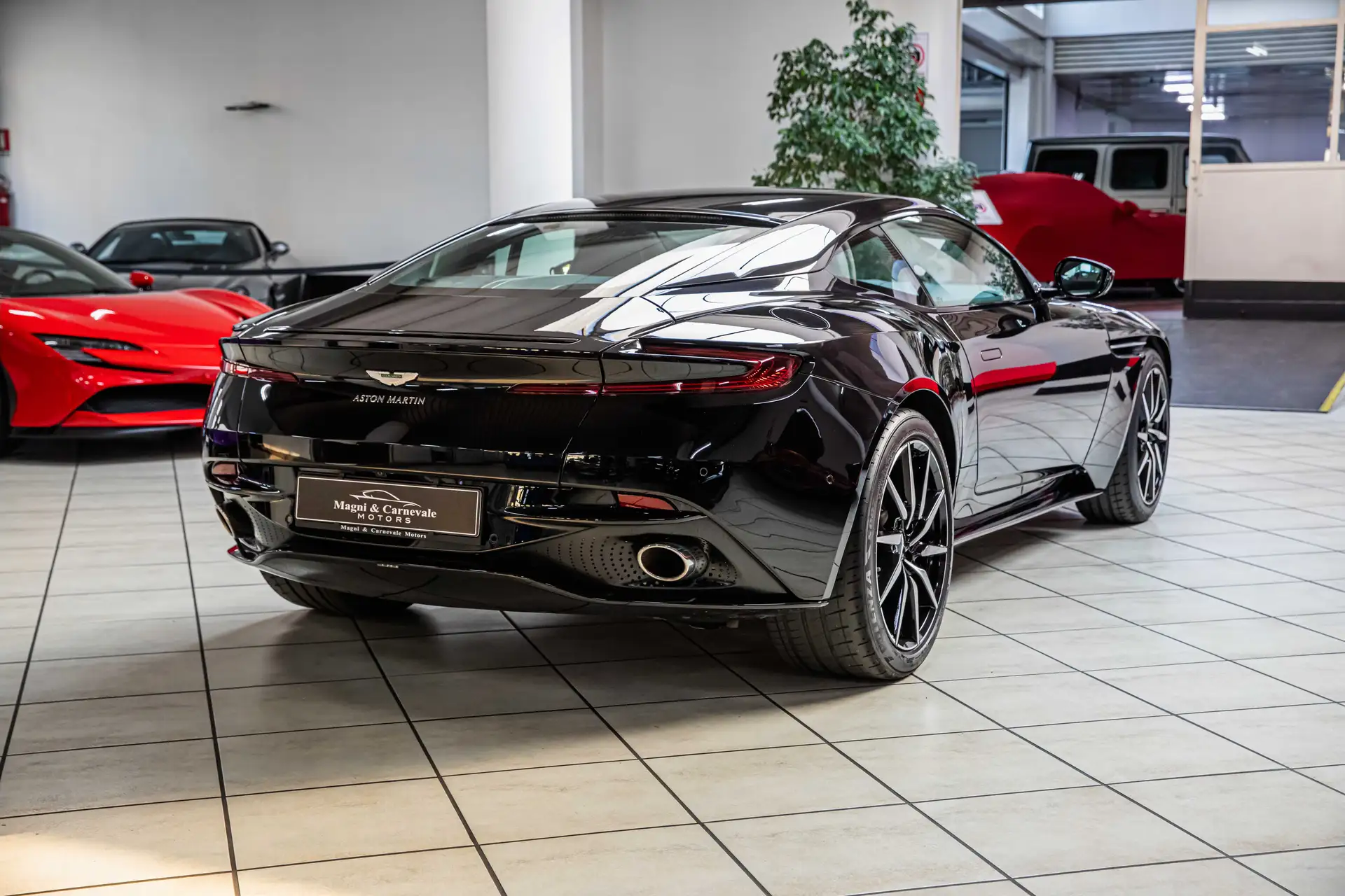 애스턴마틴 DB11 2019 검정 사진 7