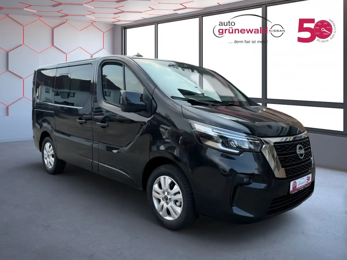 Nissan Primastar Kombi Automatik,Tekna 9 Sitzer,LED Schwarz - 2