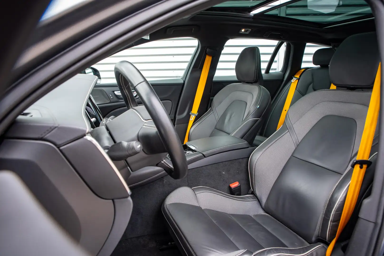 Volvo V60 2.0 T8 AWD Polestar Engineered Panodak HUD Adapt. Grigio - 2