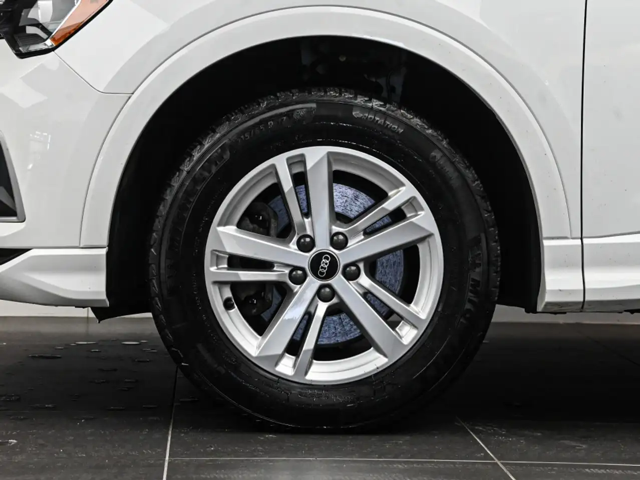 Audi Q3 снимка Audi Q3