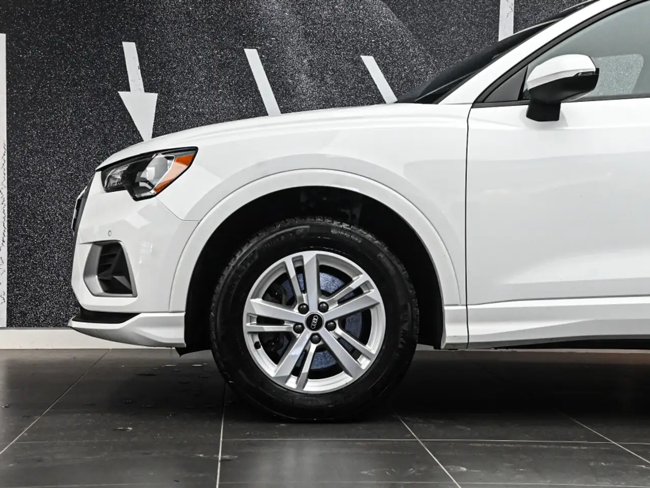 Audi Q3 снимка Audi Q3