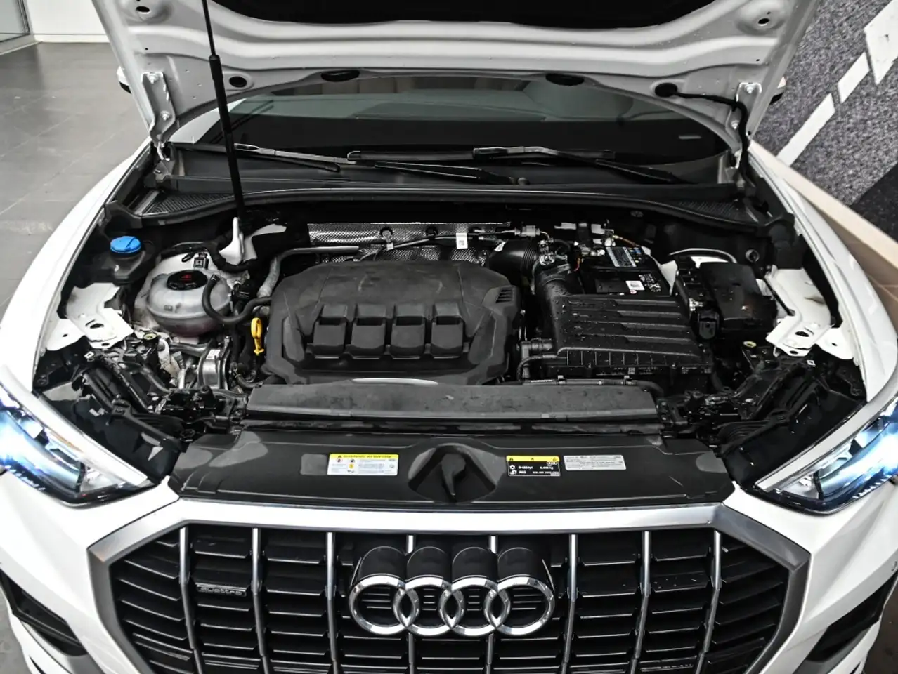 Audi Q3 снимка Audi Q3