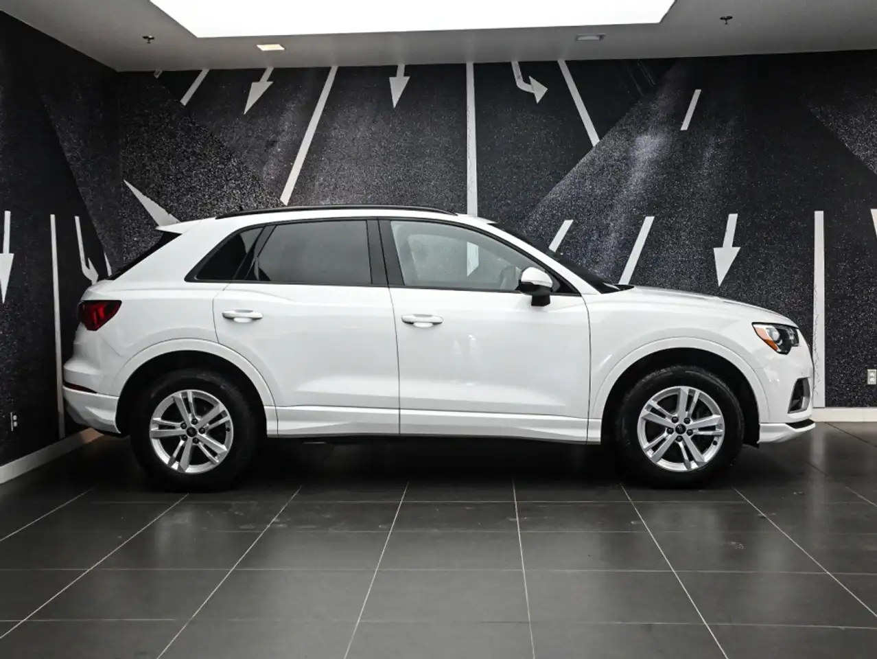 Audi Q3 снимка Audi Q3