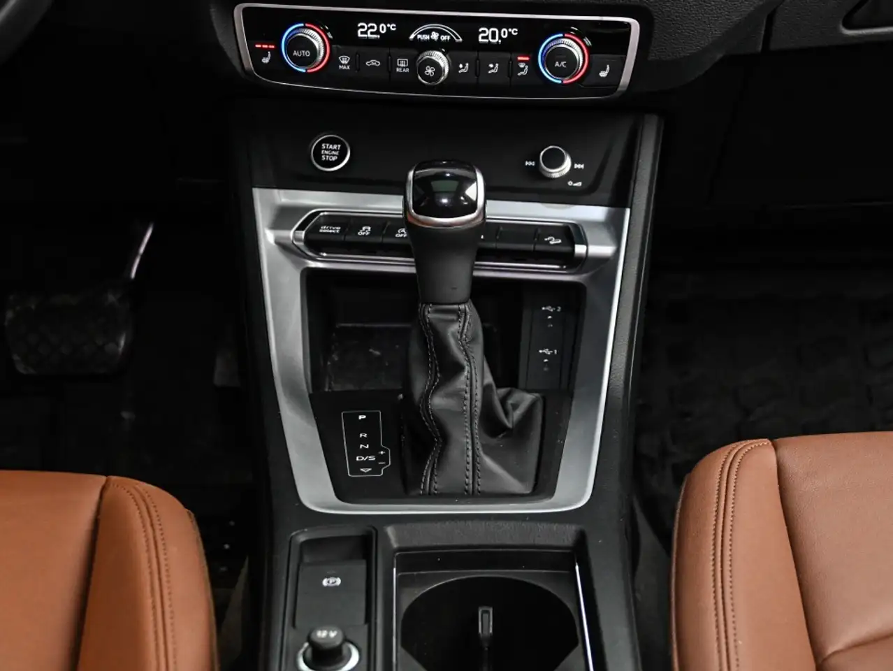 Audi Q3 снимка Audi Q3