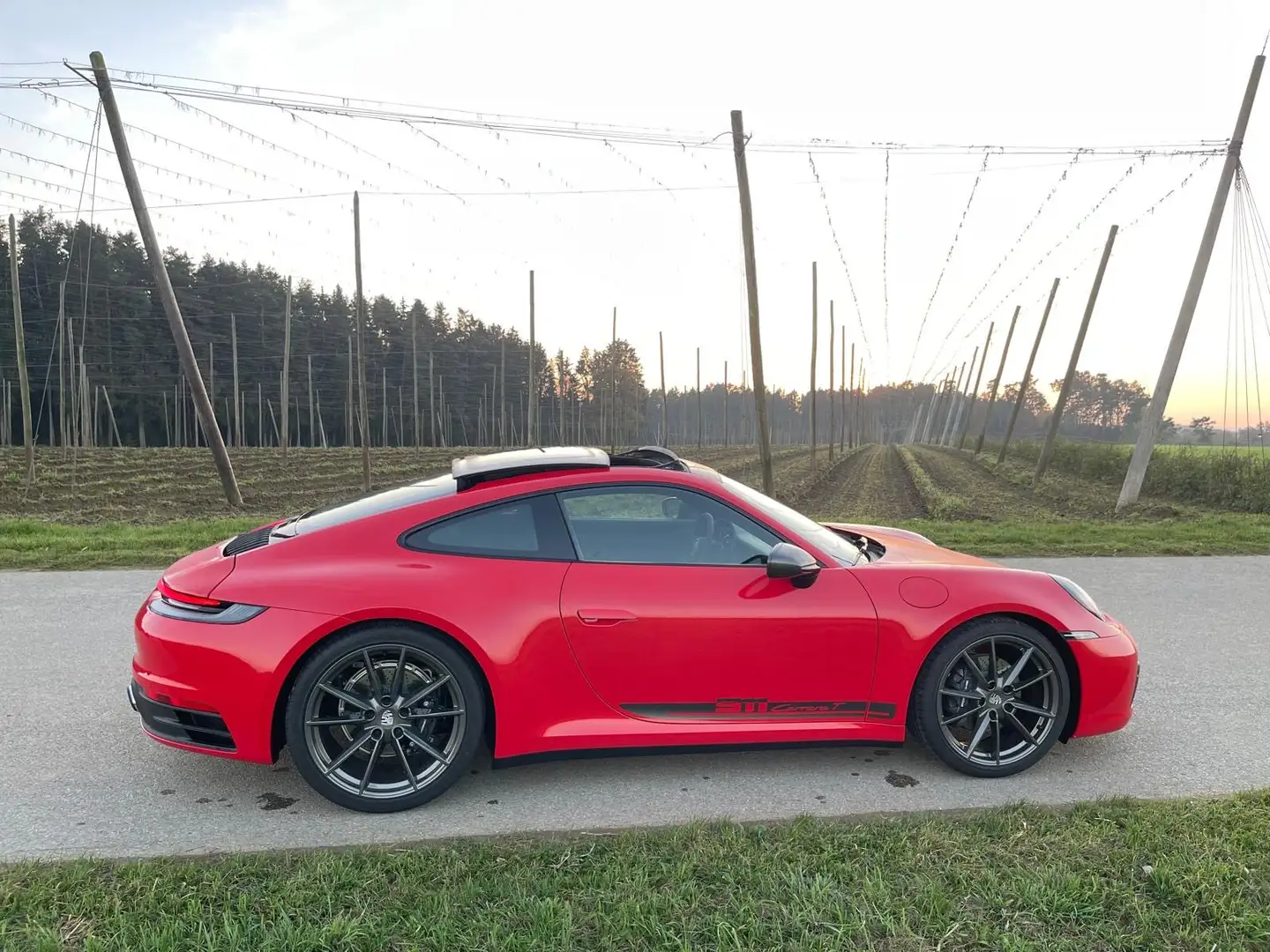 Porsche 992 911 Carrera T wie neu & Pano, top Ausstattung! Rosso - 2
