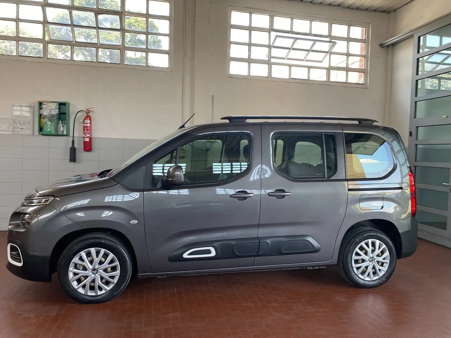 Citroen Berlingo Berlingo III 2018 1.5 bluehdi M Feel s Grigio - 1