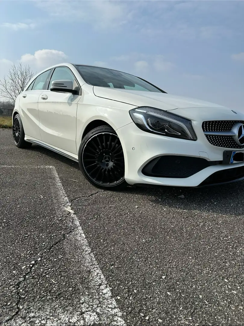 Mercedes-Benz A 250 Premium - 1