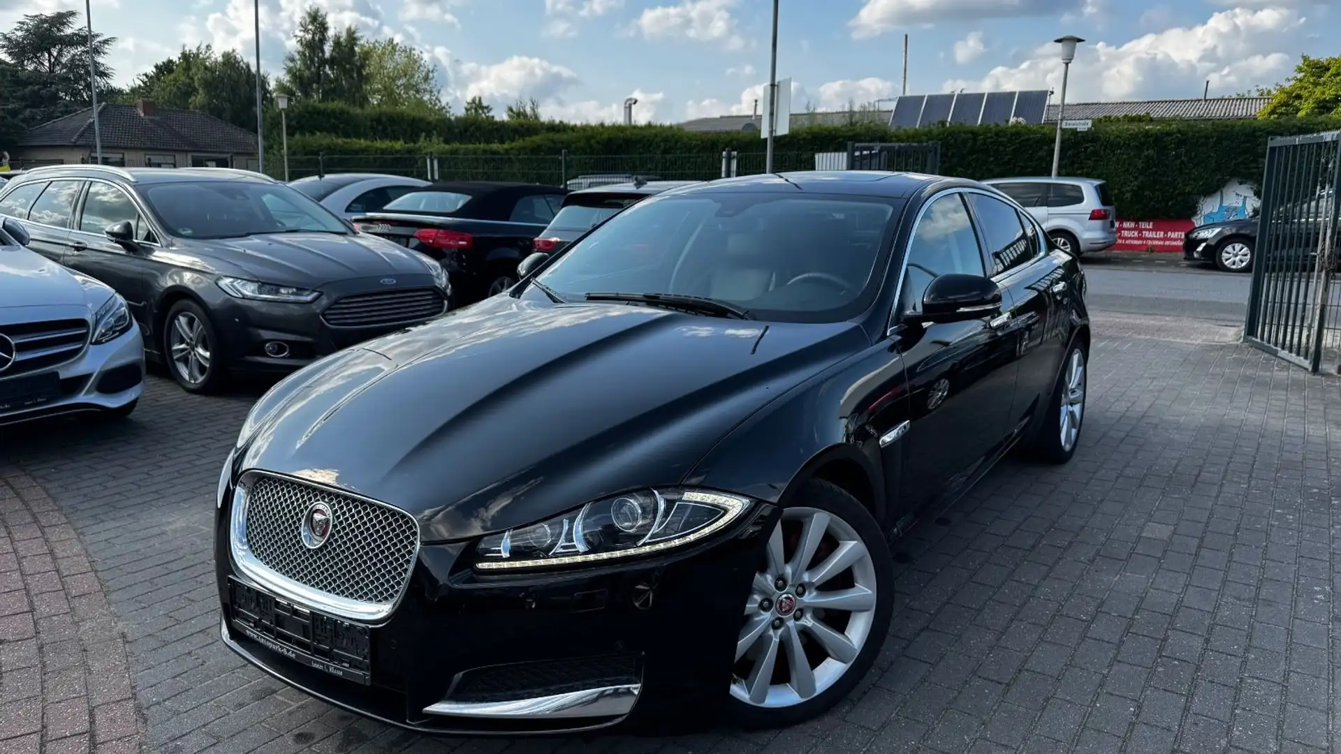 Jaguar XF 3.0 V6 Diesel | PANO | XENON | R.KAMERA|LEDER Noir - 2