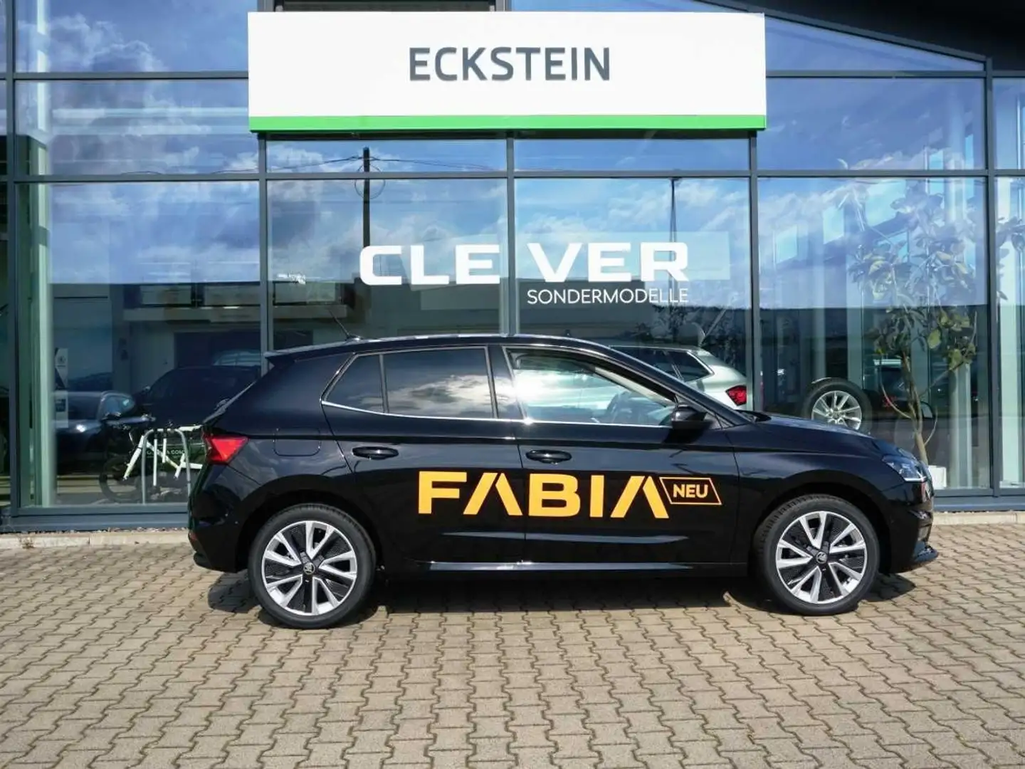 Skoda Fabia 1.0 TSI Style Schwarz - 2
