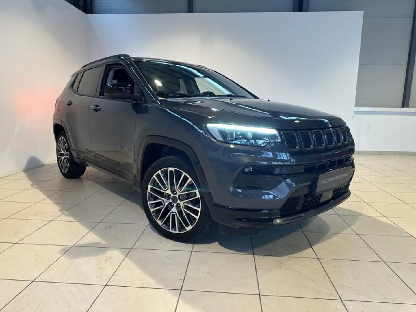 Jeep Compass 2ª serie 1.5 T4 130CV MHEV 2WD Summit Gris - 1