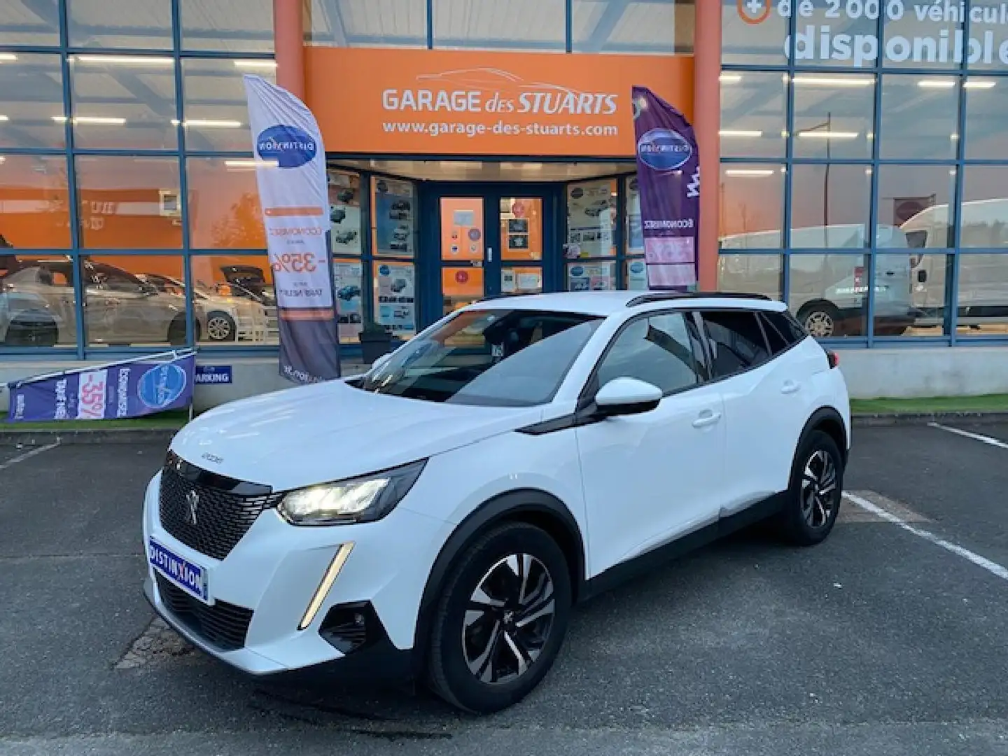 Peugeot 2008 1.2i 12V S\u0026S - 100 - ALLURE + ATTELAGE Weiß - 1