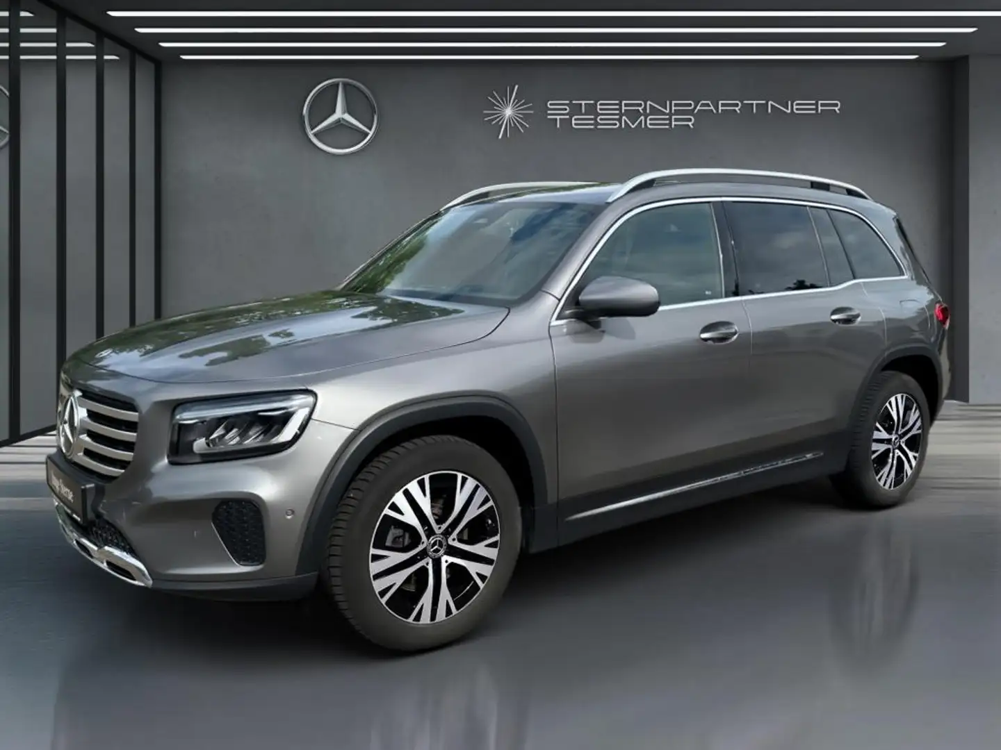Mercedes-Benz GLB 200 d PROGRESSIVE+LED+AHK+EASY-P+SzHz+KAMERA Grijs - 2