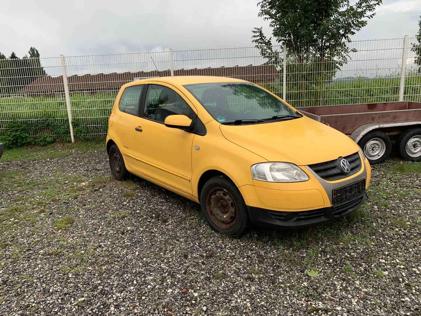 Volkswagen Fox Refresh žuta - 1