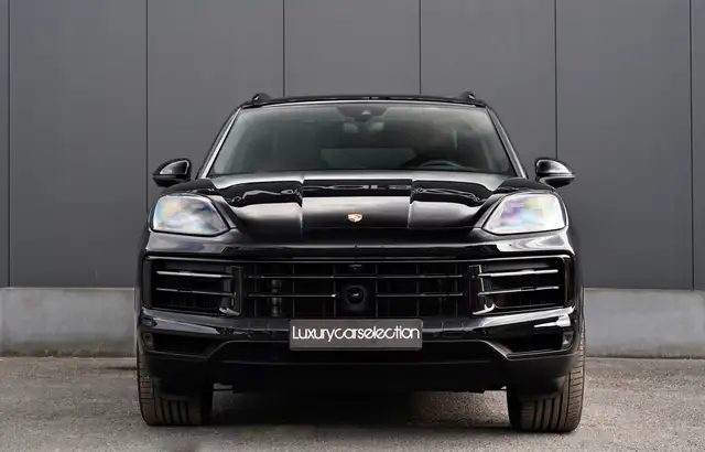 Porsche Cayenne view 6