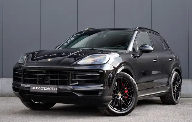 Porsche Cayenne view 2