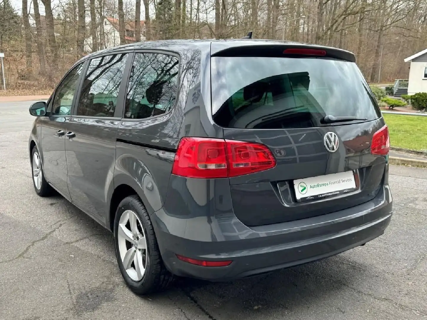 Volkswagen Sharan 2,0 TDI AHK, Navi, Keyless Gris - 2