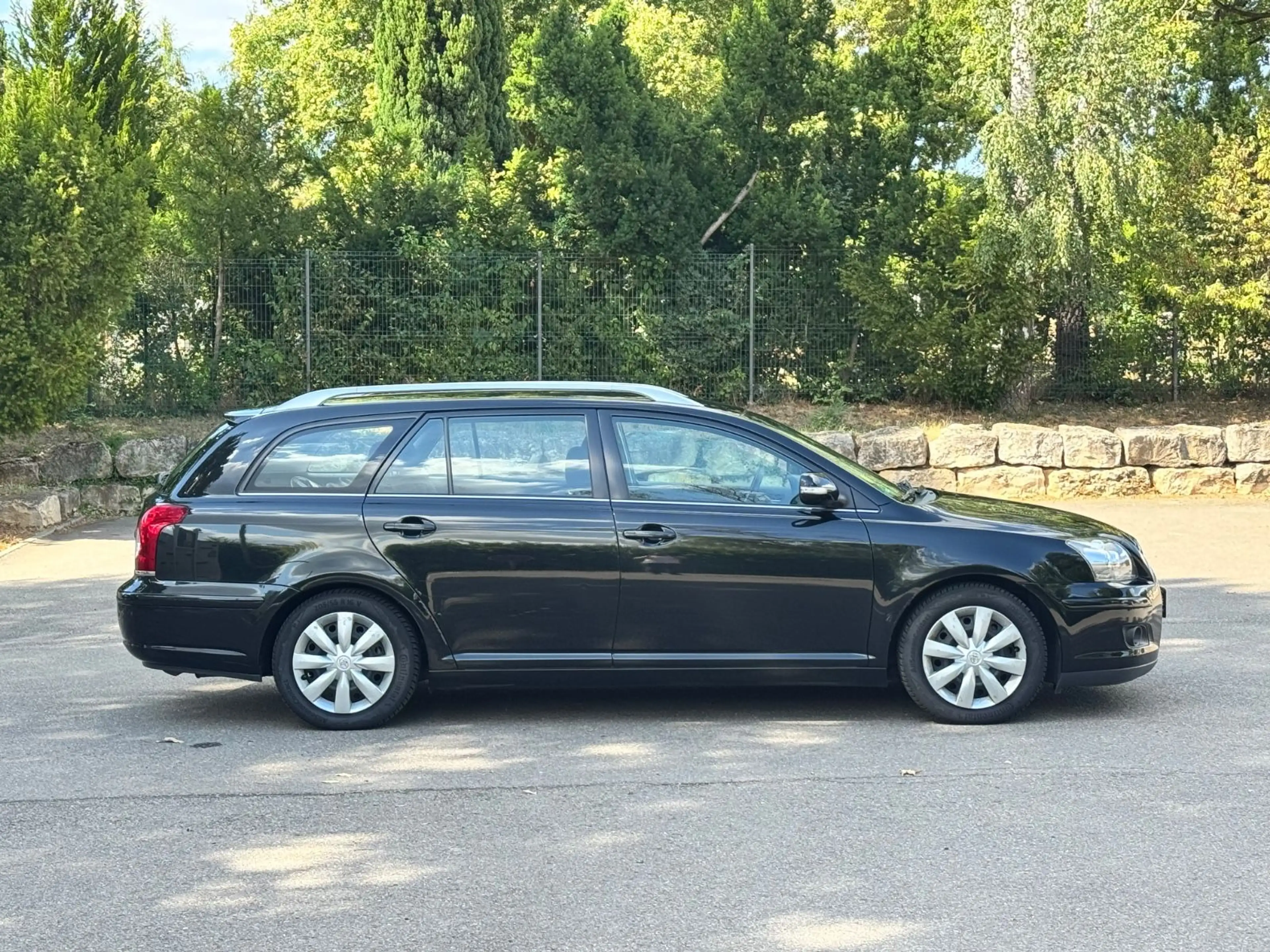 Toyota Avensis Kombi 1.8 Sol /1-Hand/Scheckheftgepflegt — photo 14