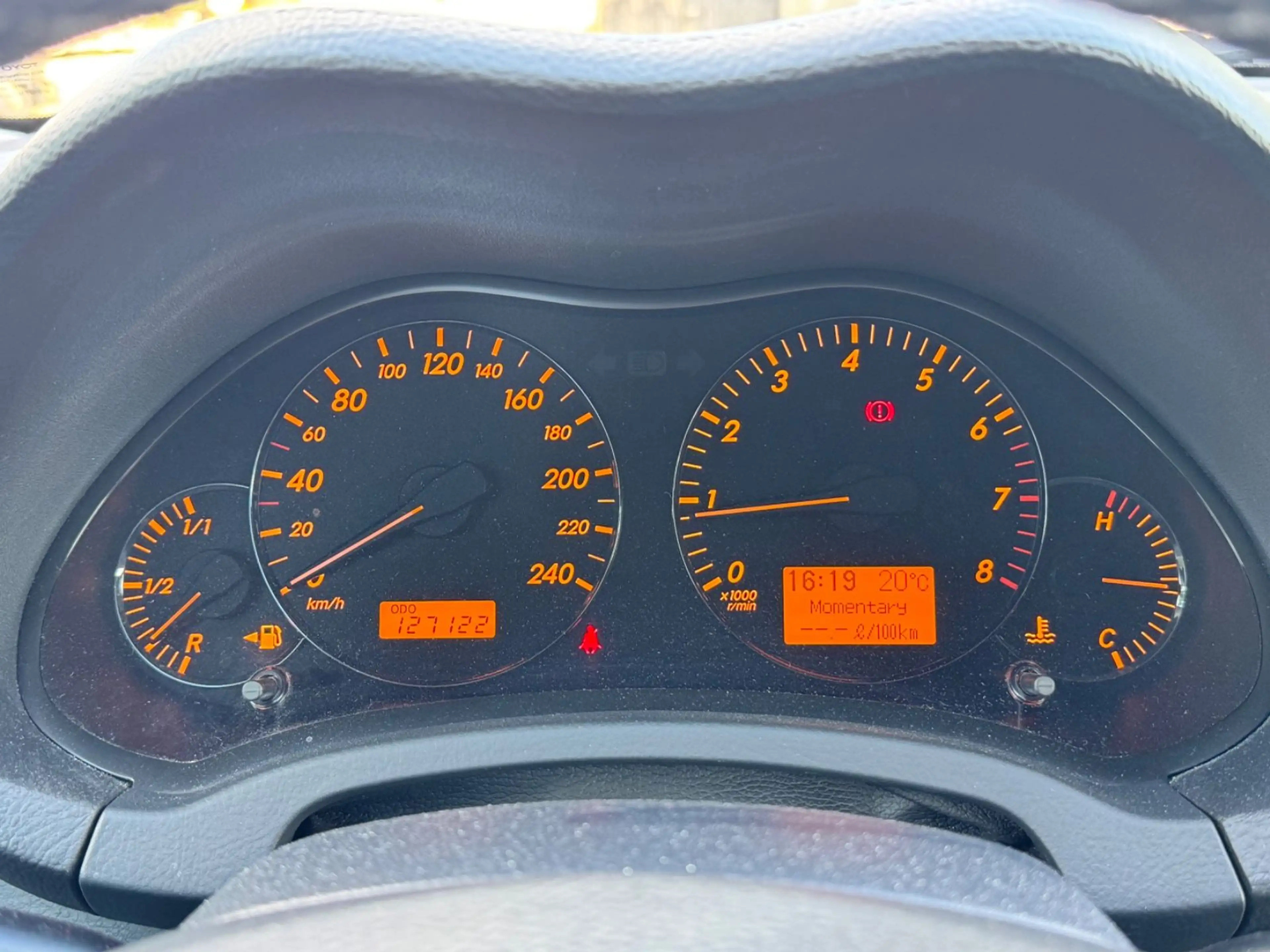 Toyota Avensis Kombi 1.8 Sol /1-Hand/Scheckheftgepflegt — photo 6