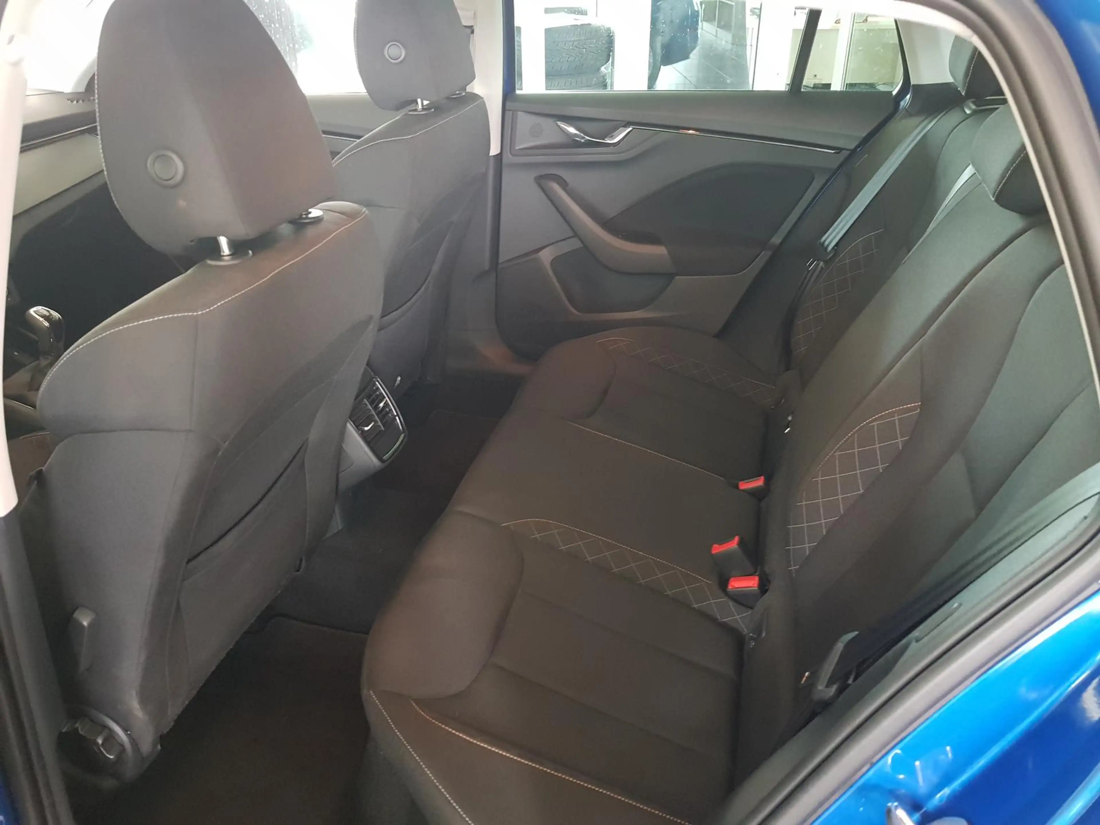 Skoda Scala TSI DSG SmartLink LED PDC Sitzheiz ACC — photo 15