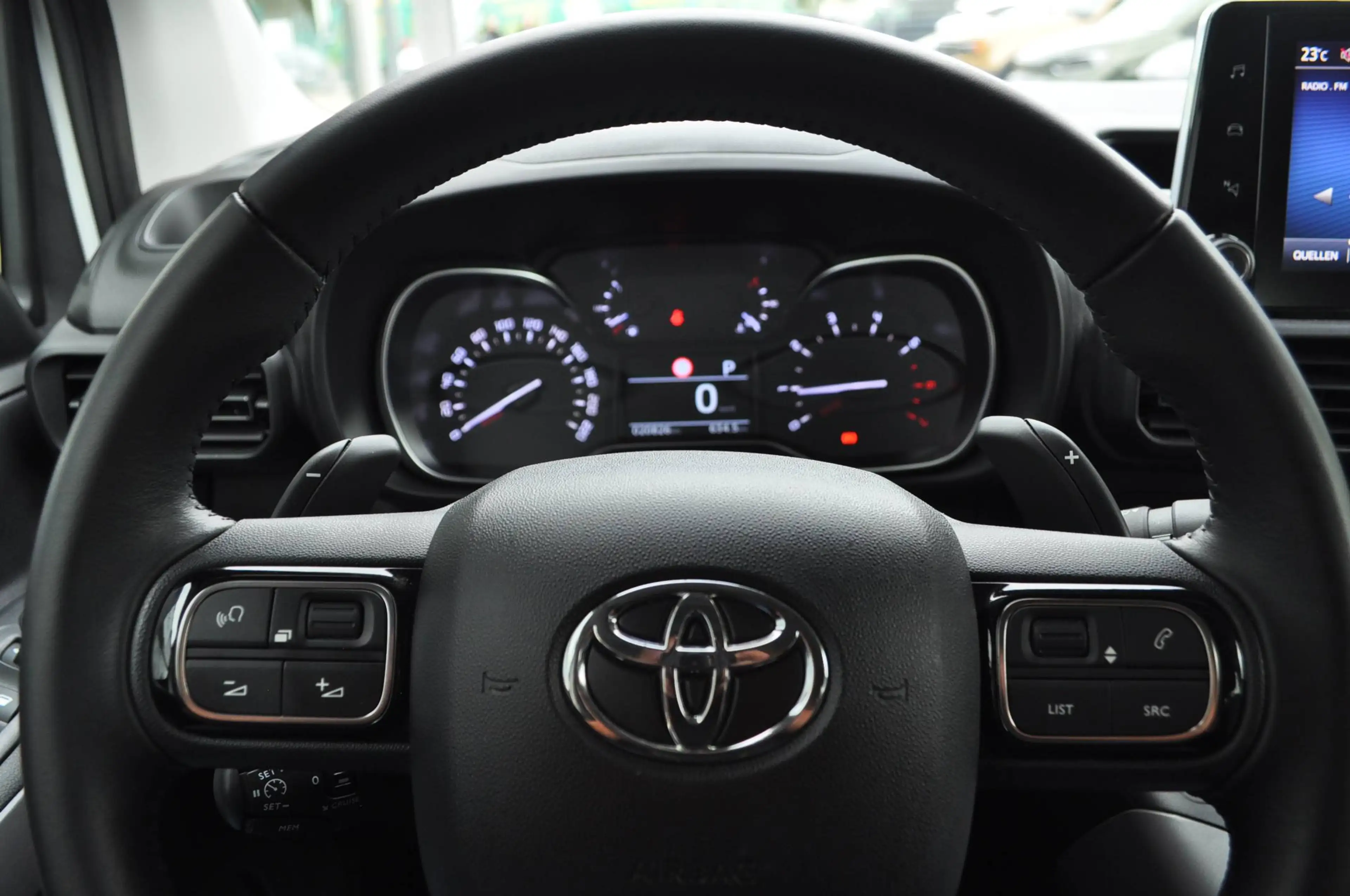 Toyota Proace City Verso L1 Team Deutschland Automatik — photo 12