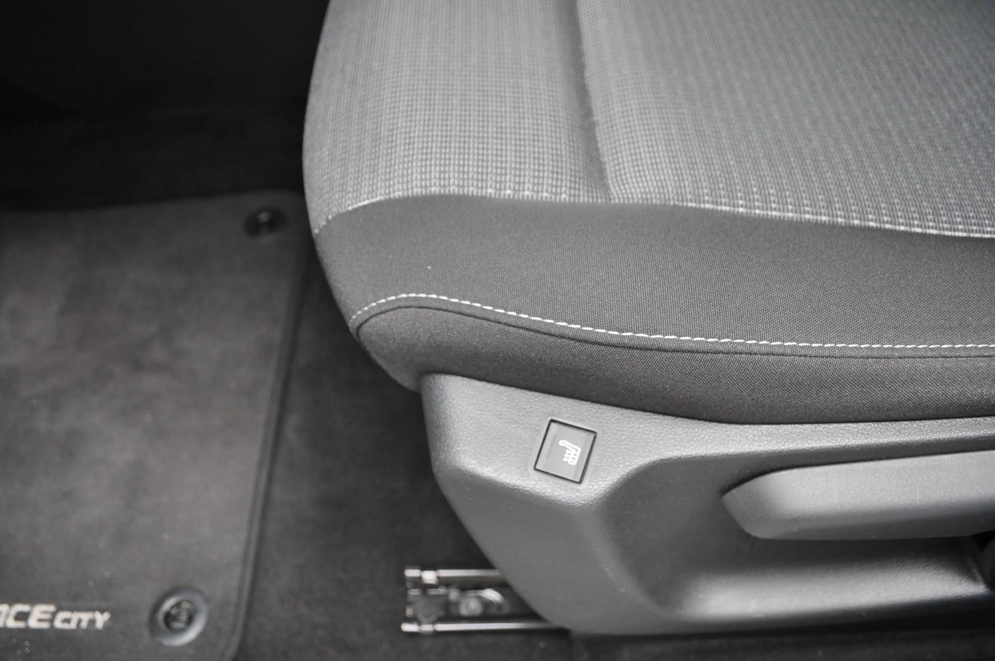 Toyota Proace City Verso L1 Team Deutschland Automatik — photo 11