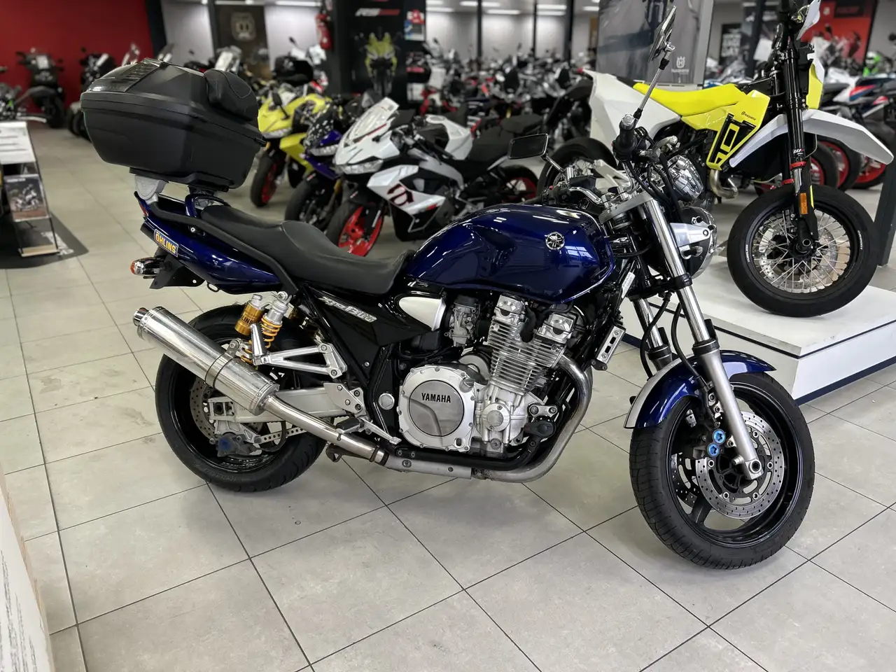 Yamaha XJR 1300