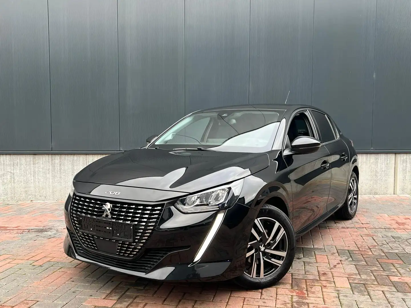 Peugeot 208 1.2 PureTech Allure * Navi * Cruise * Led * Cam * Schwarz - 1