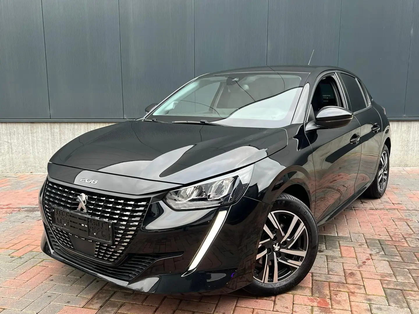 Peugeot 208 1.2 PureTech Allure * Navi * Cruise * Led * Cam * Schwarz - 2