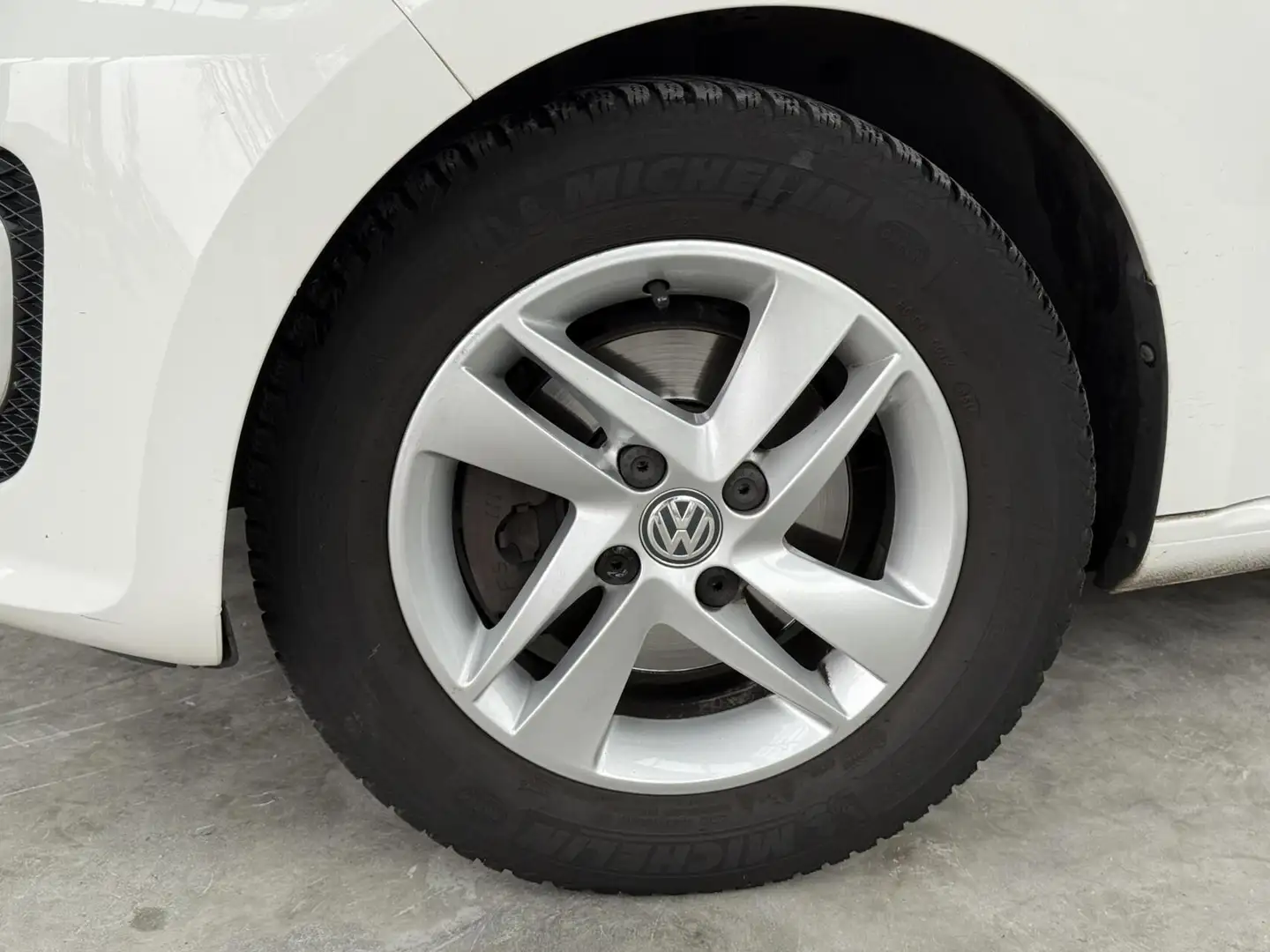 Volkswagen up! 1.0 move up! BlueMotion /Airco/NAP Blanc - 2