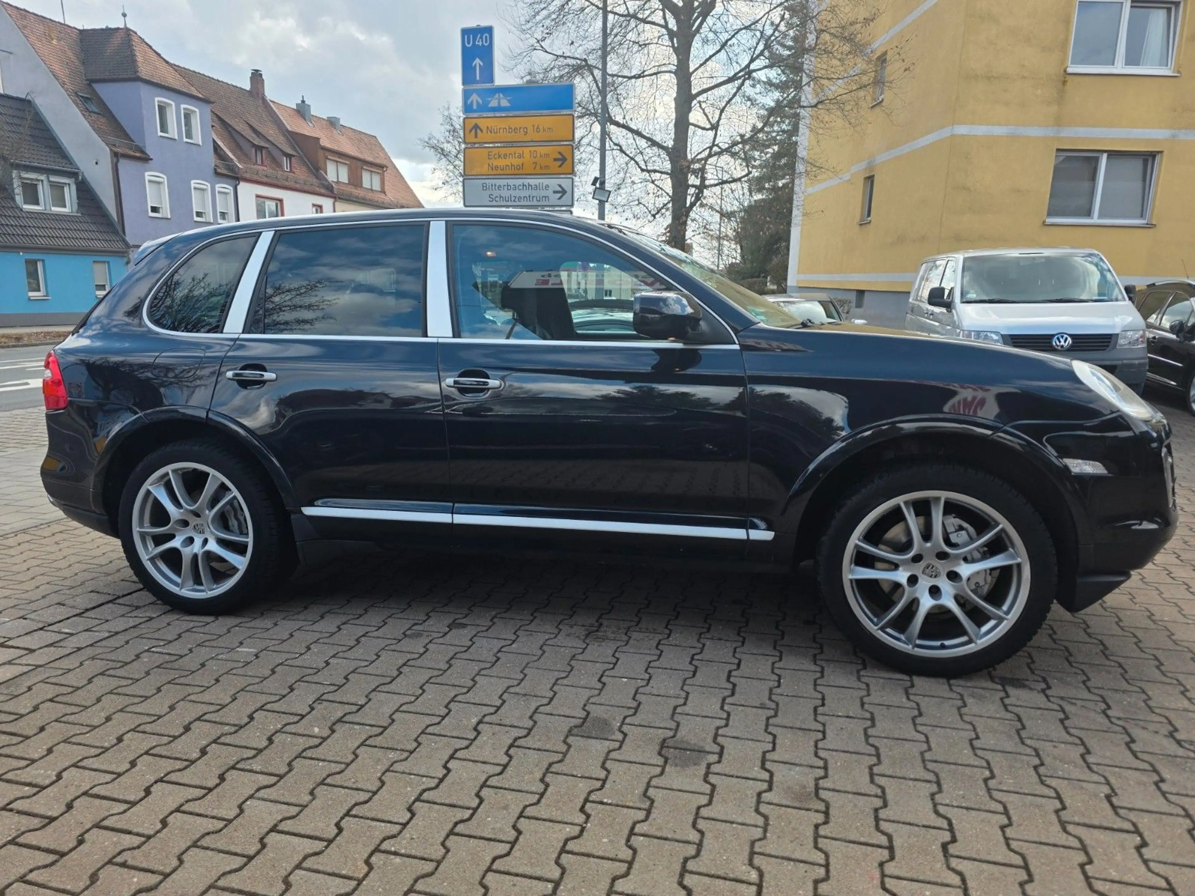 Porsche Cayenne S — photo 8
