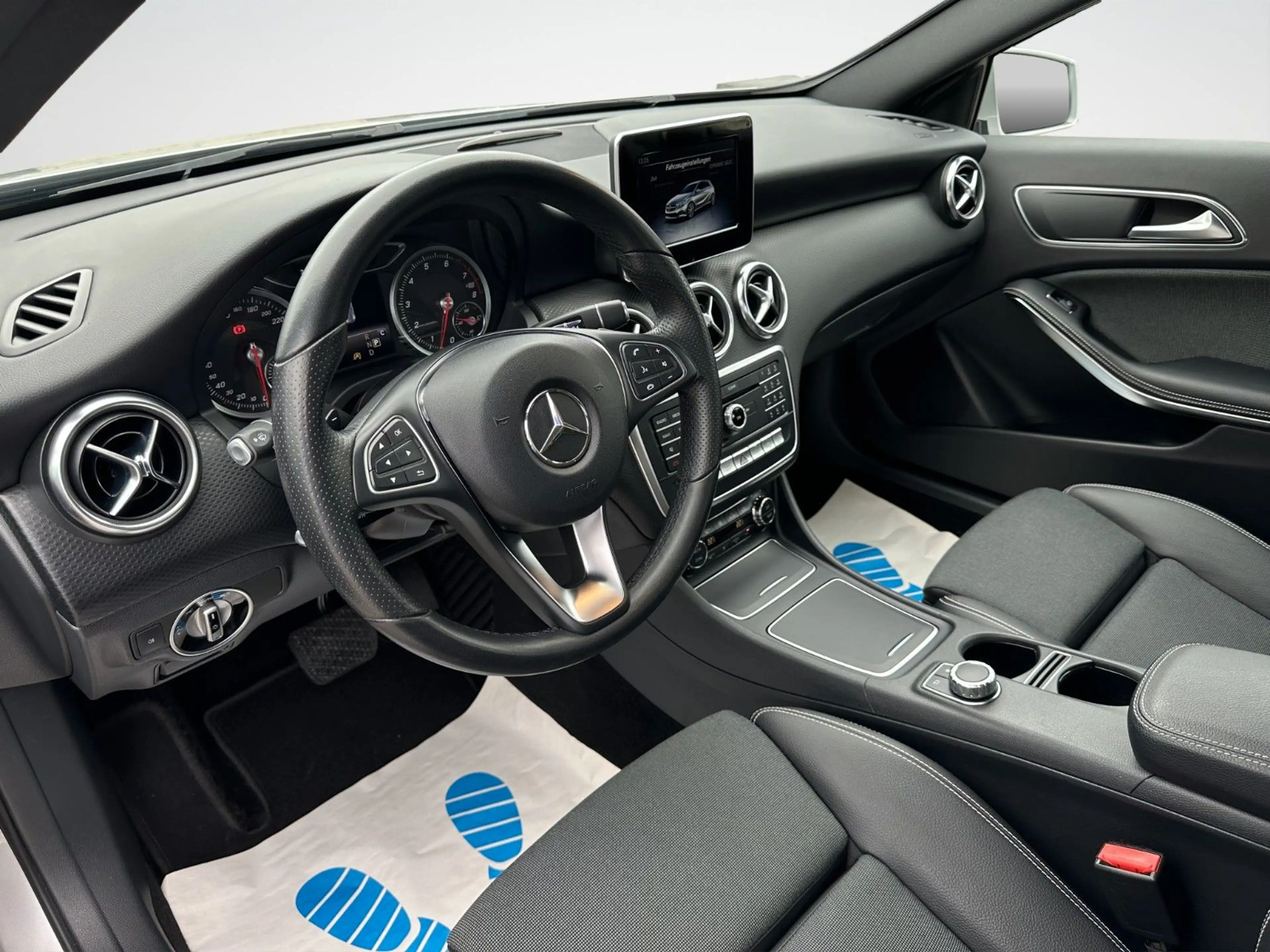 Mercedes-Benz A 200 AMG-Line GARANTIE/APPLE-CAR-PLAY/NOTBREMSA — photo 7