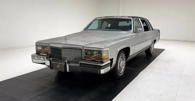 Cadillac Fleetwood Brougham 4 Door Sedan