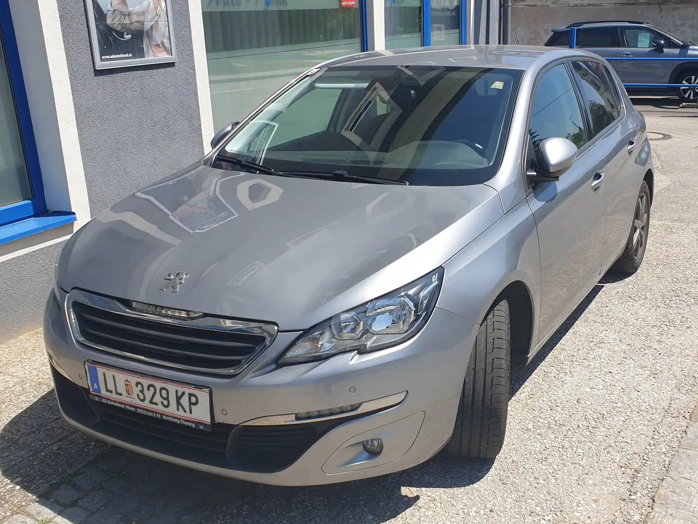 Peugeot 308 Active Grau - 1