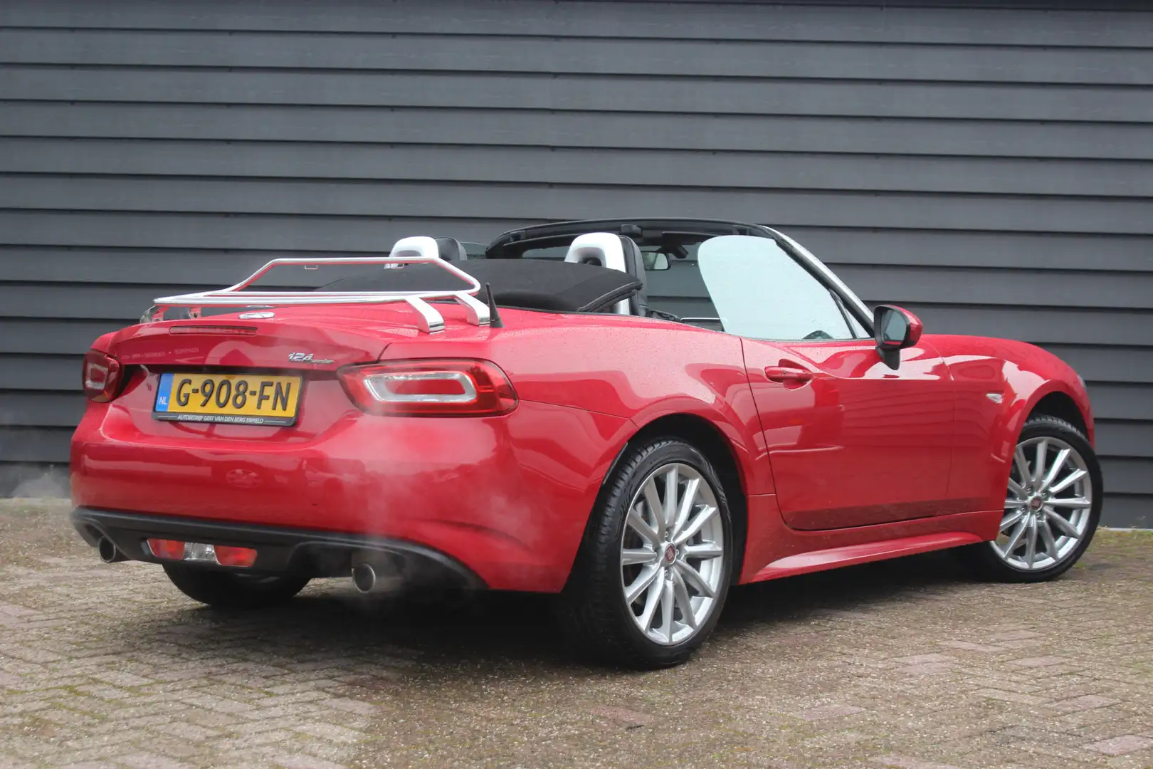 Fiat 124 Spider 1.4 MultiAir Turbo Lusso - 140 PK - AUTOMAAT - LED Rojo - 2