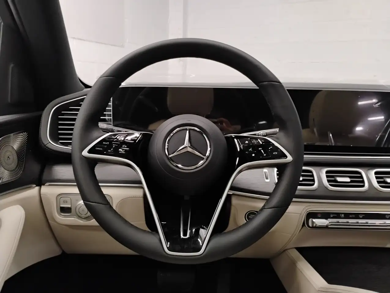 Mercedes-Benz GLE снимка Mercedes-Benz GLE