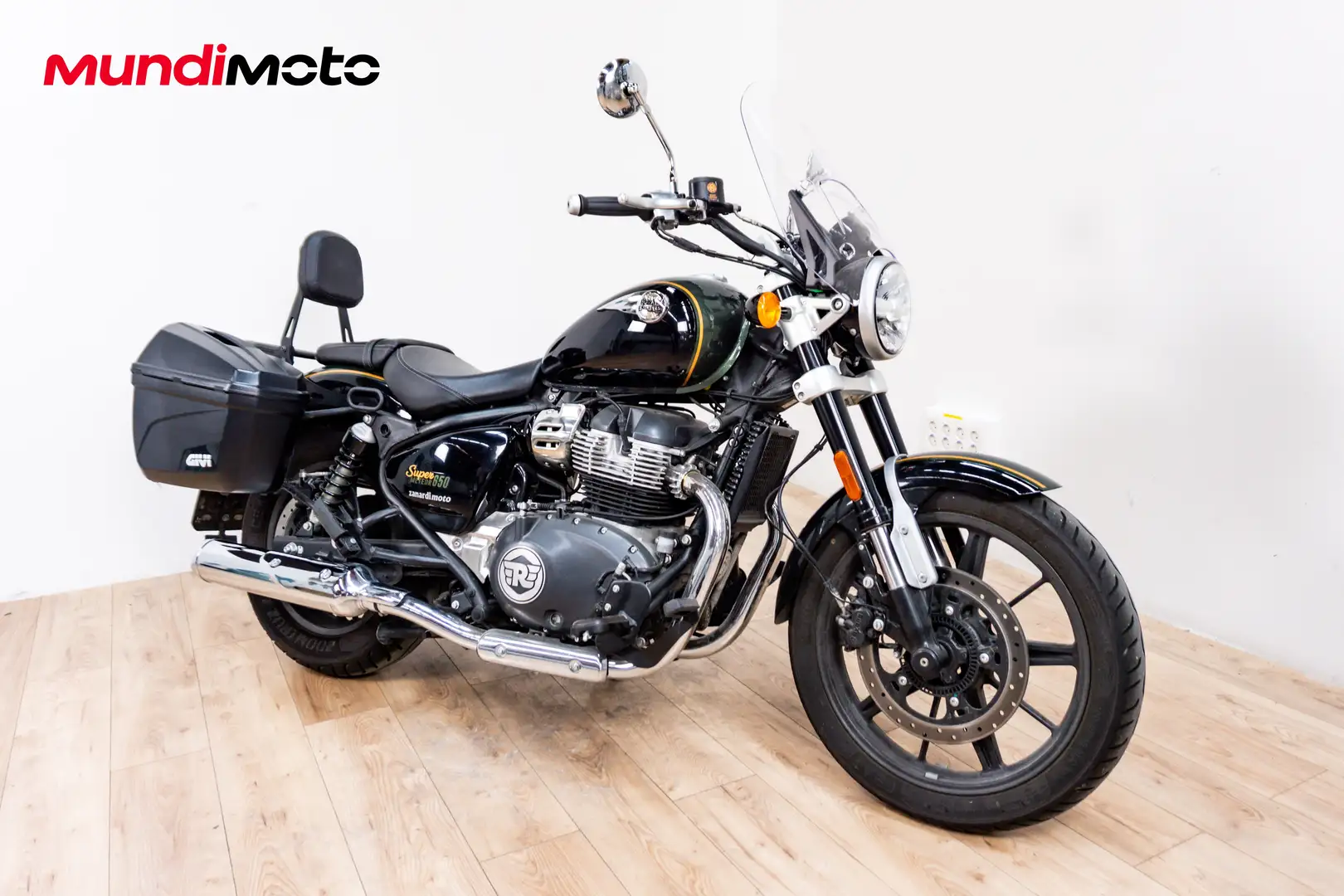 Royal Enfield Super Meteor 650 - 2