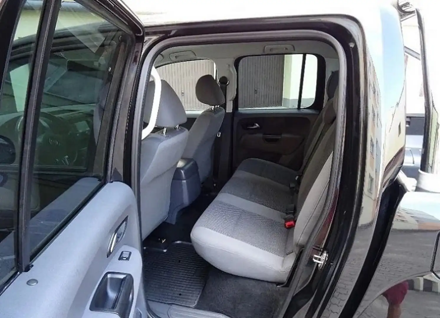 Volkswagen Amarok 2.0 BiTDI 4MOTION Чёрный - 1