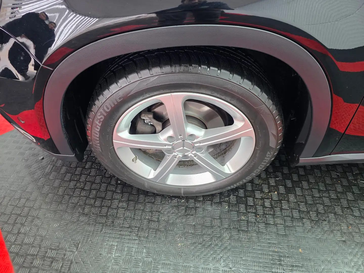 Mercedes-Benz GLA 220 GLA 220 d 4Matic 7G-DCT Style Schwarz - 2