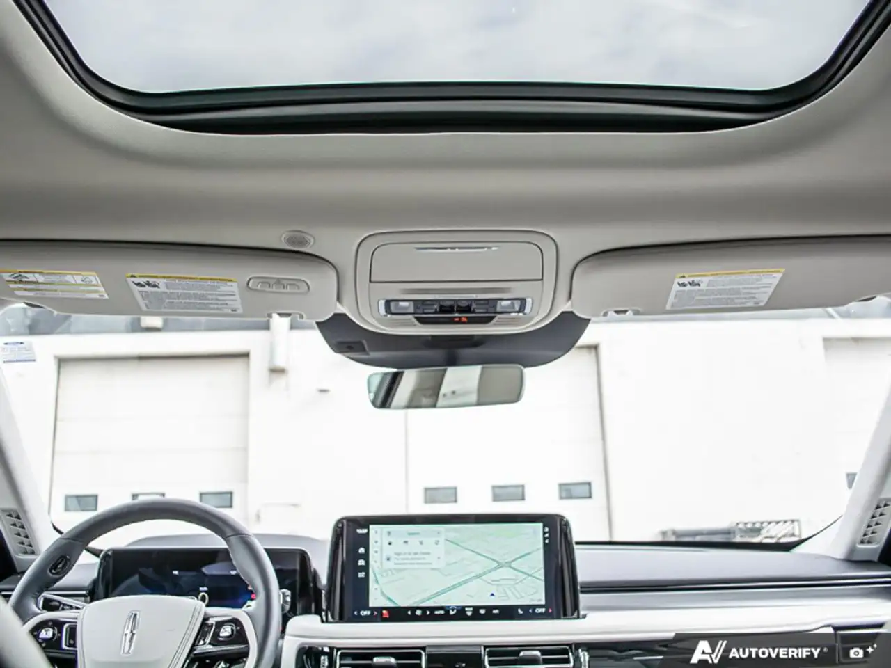 Lincoln Aviator снимка Lincoln Aviator